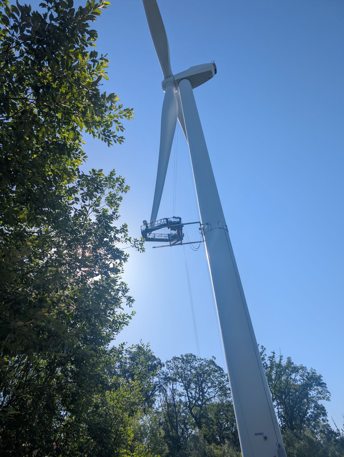 Rotorblattbefahranlage an einer Windenergieanlage im Einsatz